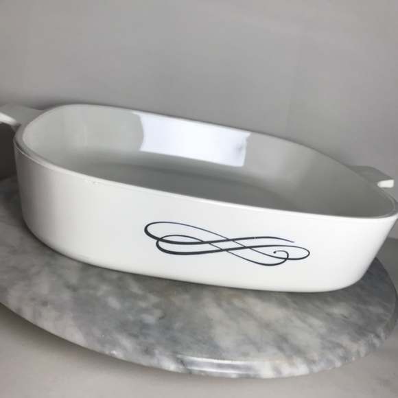 Vintage Corningware Black Trefoil Scroll Casserole - Picture 4 of 7